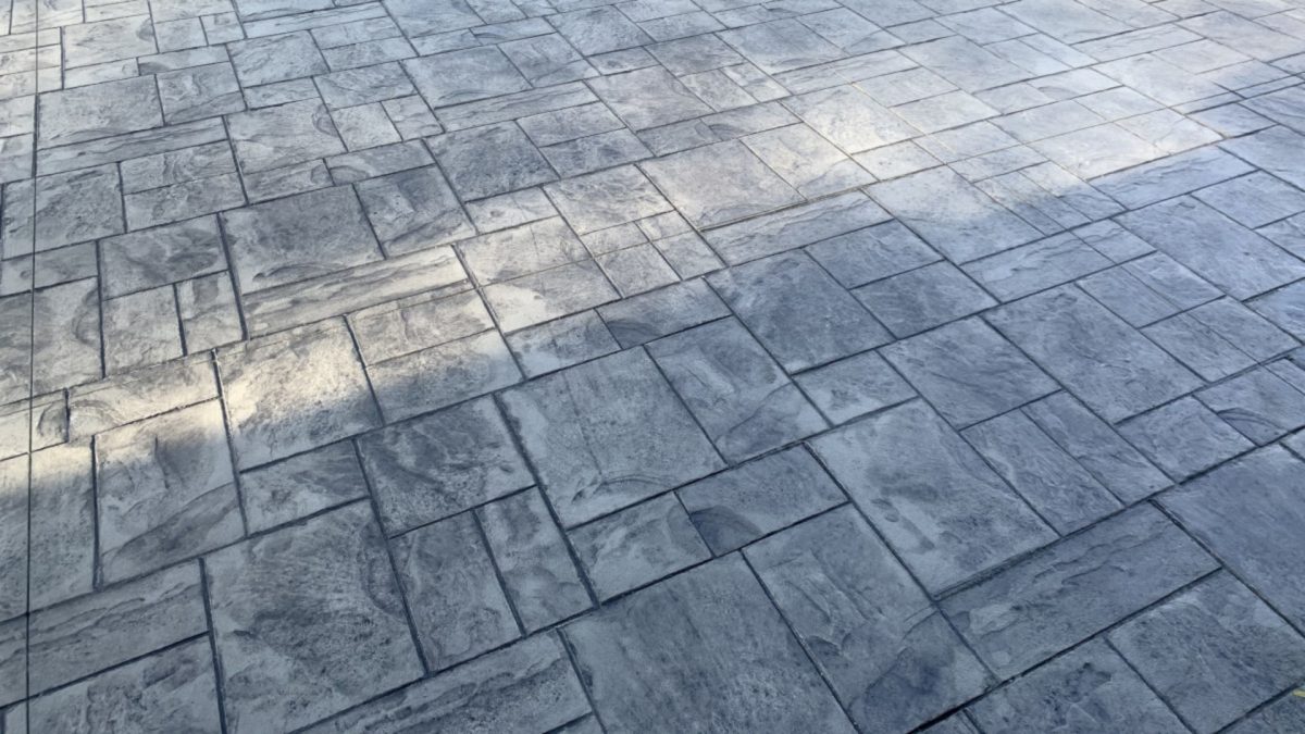 Top zece avantaje ale betonului amprentat pentru proiectele rezidențiale și comerciale