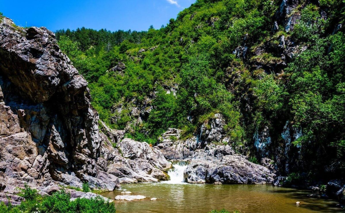 Cascada Ciucaș, o minune a naturii! Spa-ul natural din mijlocul pădurii!