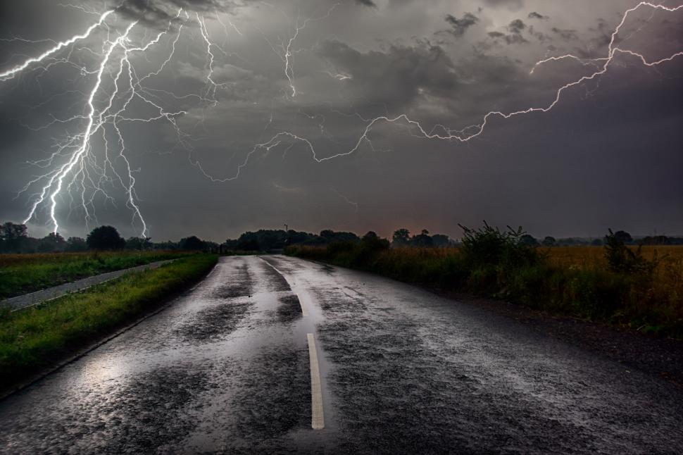 Ce urmează după ciclonul devastator Boris? România trebuie să se pregătească pentru furtuni mai intense ca niciodată