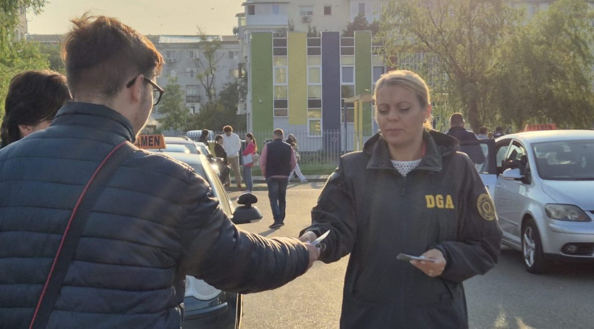Activitate de educaţie anticorupţie, cu instructori auto și cursanți ai școlilor de șoferi, la Iași