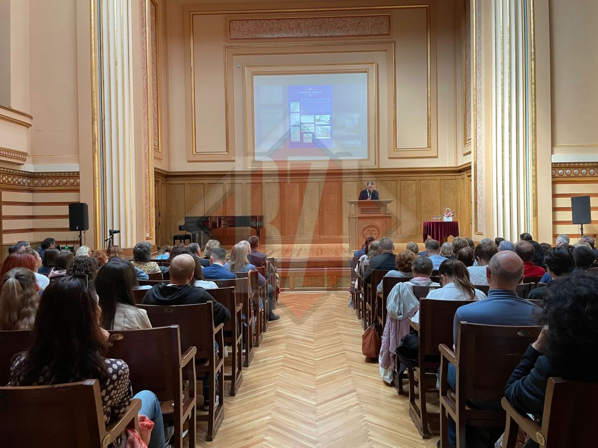 În Aula Bibliotecii Centrale Universitare „Mihai Eminescu” din Iaşi are loc lansarea expoziției „Metamorfozele Iaşului. Reconstrucția oraşului după cel de-al doilea război mondial”