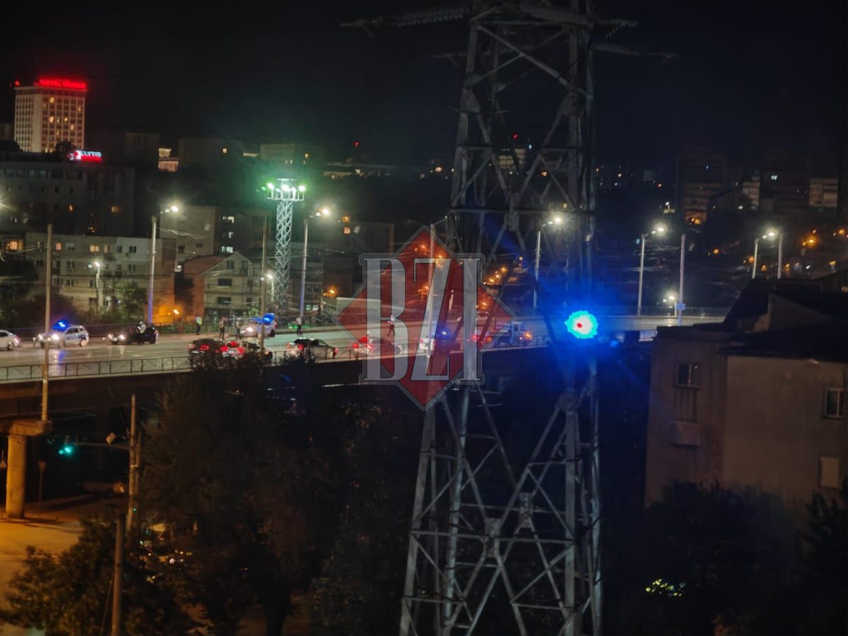 Atenție! Control al poliţiştilor ieşeni! Mai multe mașini sunt verificate în Alexandru cel Bun