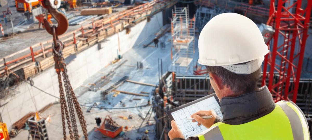 Firmele de construcții au avut cu 18.000 de angajați mai puțini decât în anii trecuți. Cifra de afaceri din domeniul construcțiilor a crescut cu 17%