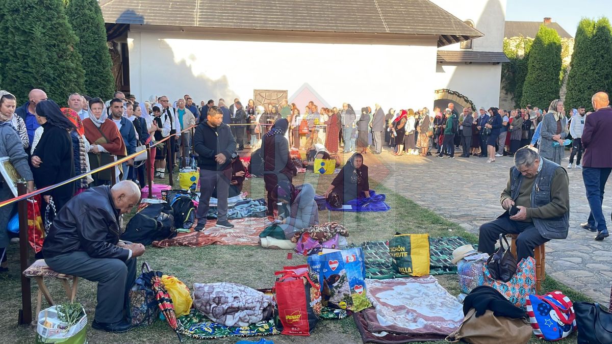 Hramul Manăstirii „Nașterea Maicii Domnului” – Hadâmbu – FOTO, UPDATE