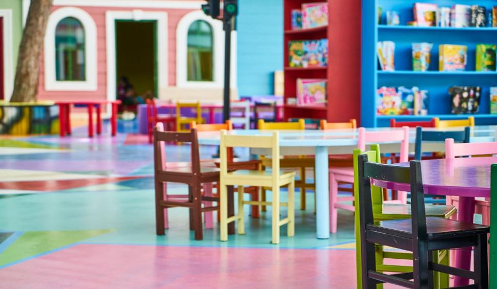 Numărul posturilor de educatoare și îngrijitoare va fi suplimentat. Anunțul ministrului Ligia Deca