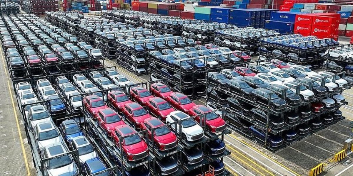 Milioane de șoferi vor rămâne fără mașini! Iată prima țară din lume care a interzis importul acestor autovehicule