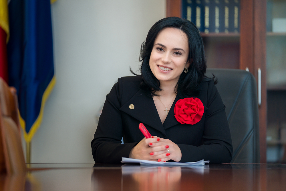 Ministrul Muncii face anunțul. Când intră pe card pensiile recalculate