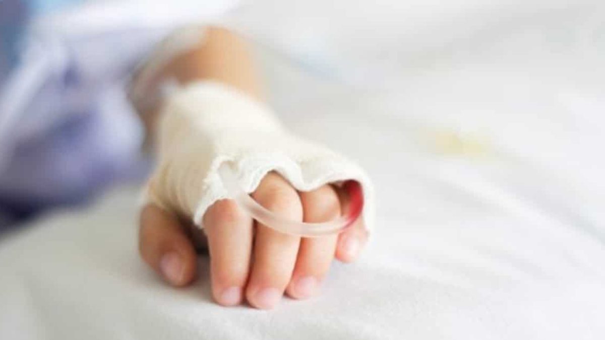 Un copil de 4 ani are nevoie urgentă de sânge! Cel mic este internat la Spitalul Clinic „Sf. Maria”