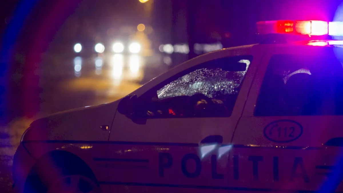 O tănără de de 17 ar fi încercat să își ucidă iubitul. Bărbatul este cu 11 ani mai mare