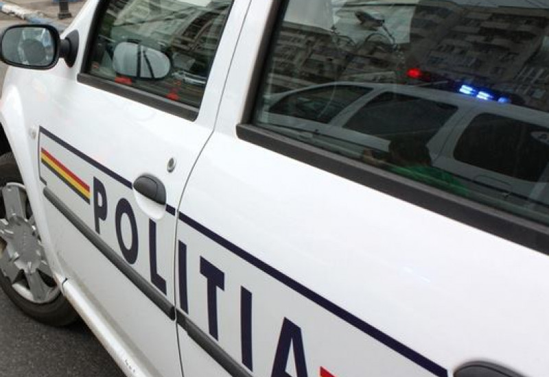 O femeie de 56 de ani și un bărbat de 40 de ani au fost prinși la furat în magazinele din Iași. Aceștia s-au ales cu dosare penale