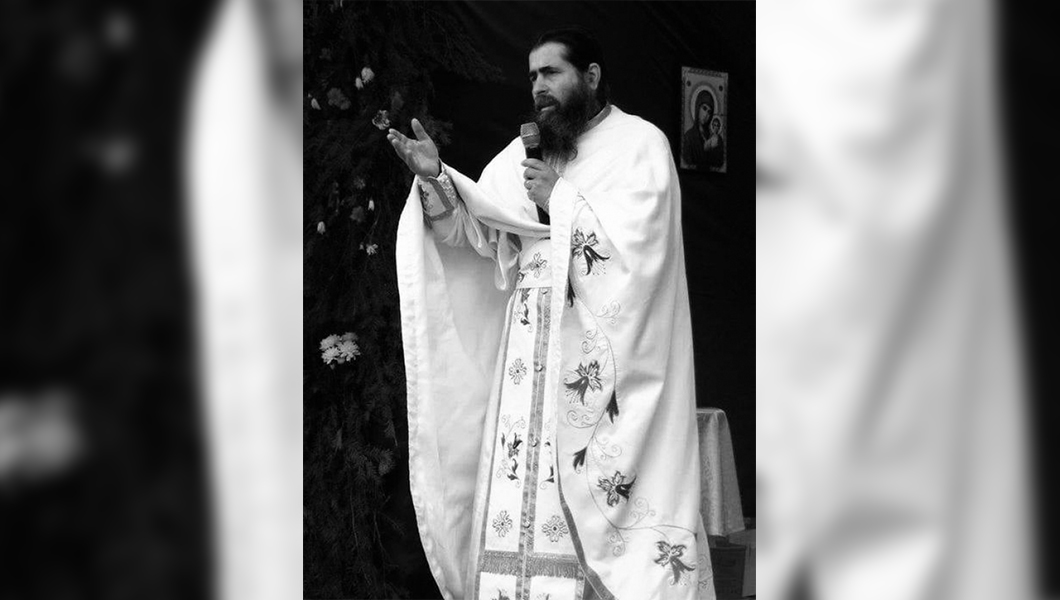 Cel mai iubit preot din Moldova a murit, la Iași. A luptat 3 săptămâni cu virusul West Nile