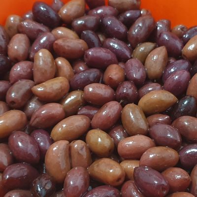 De unde provin măslinele Kalamata, de la Kaufland: Românii nu s-au uitat să vadă ce scrie pe etichetă