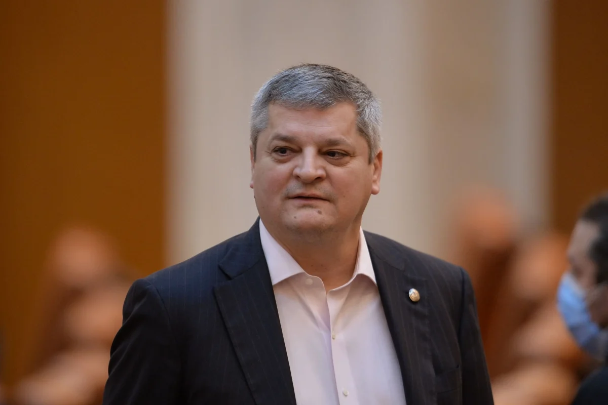 Deputatul PSD, Radu Cristescu, cere clarificarea rolului lui Nicolae Ciucă, la Revoluție: „Militarii au tras din greu cu armele din dotare, de multe ori orbește, la comanda sa”