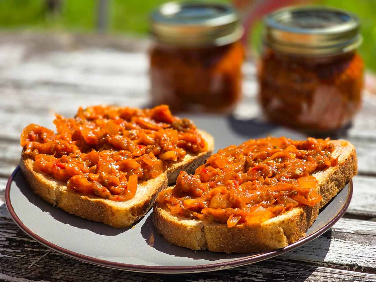 Rețeta pentru zacuscă de vinete din 3 kg! Care este ingredientul care face diferența?