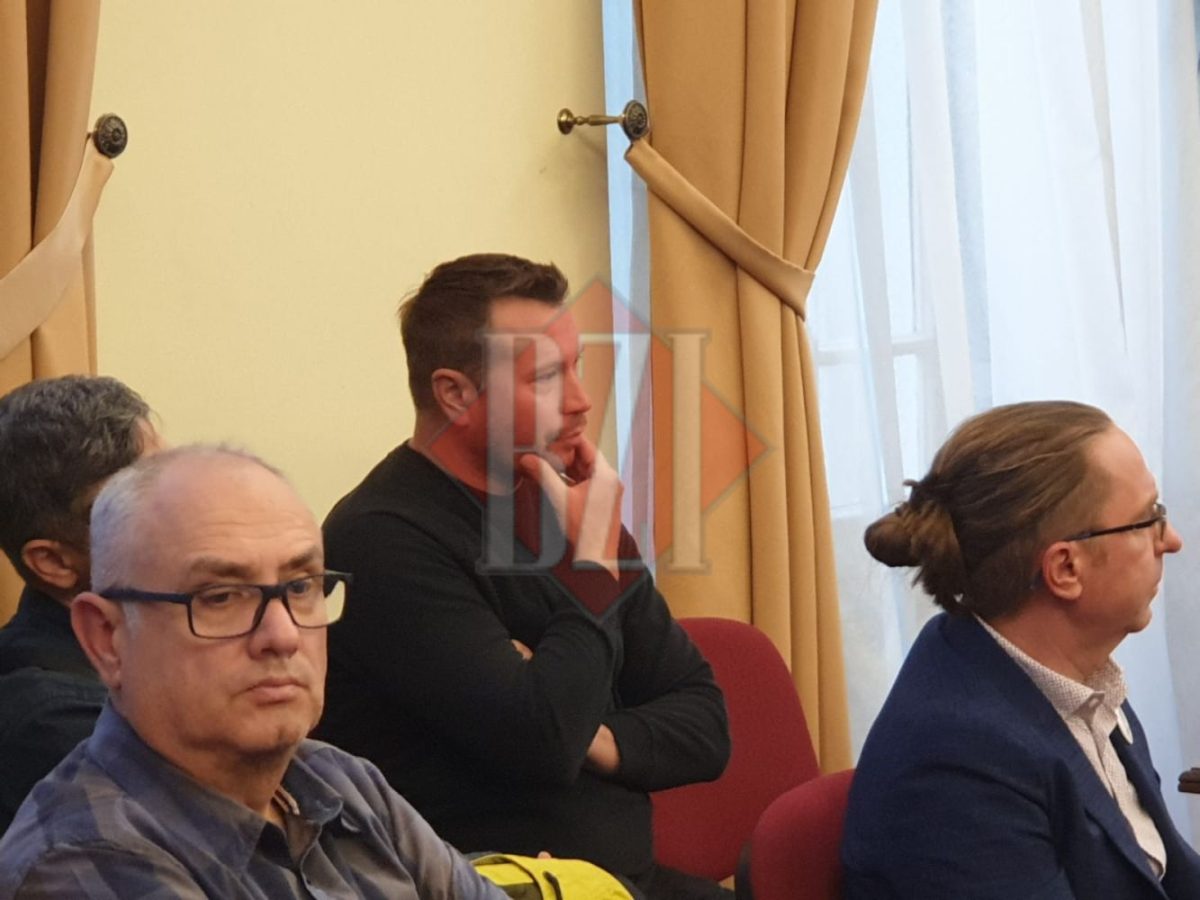 Ieșenii care locuiesc pe strada Trei Fântâni au luat cuvântul în Consiliul Local! Aceștia solicită respingerea unui proiect care include construirea a 3.000 de apartamente