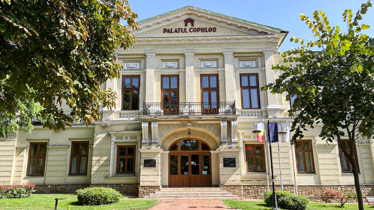 Scandal de proporții la Palatul Copiilor Iași! Părinții cer schimbări radicale: „Mulți profesori fac cursuri în privat și nu îi interesează de copiii care vin la Palat”
