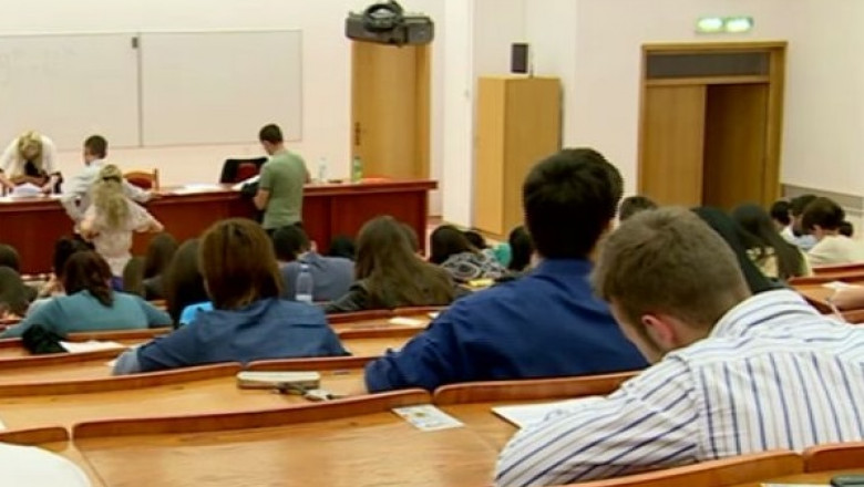Bani de la stat pentru studenți! Cum pot beneficia tinerii de până la 4.000 de lei pe an