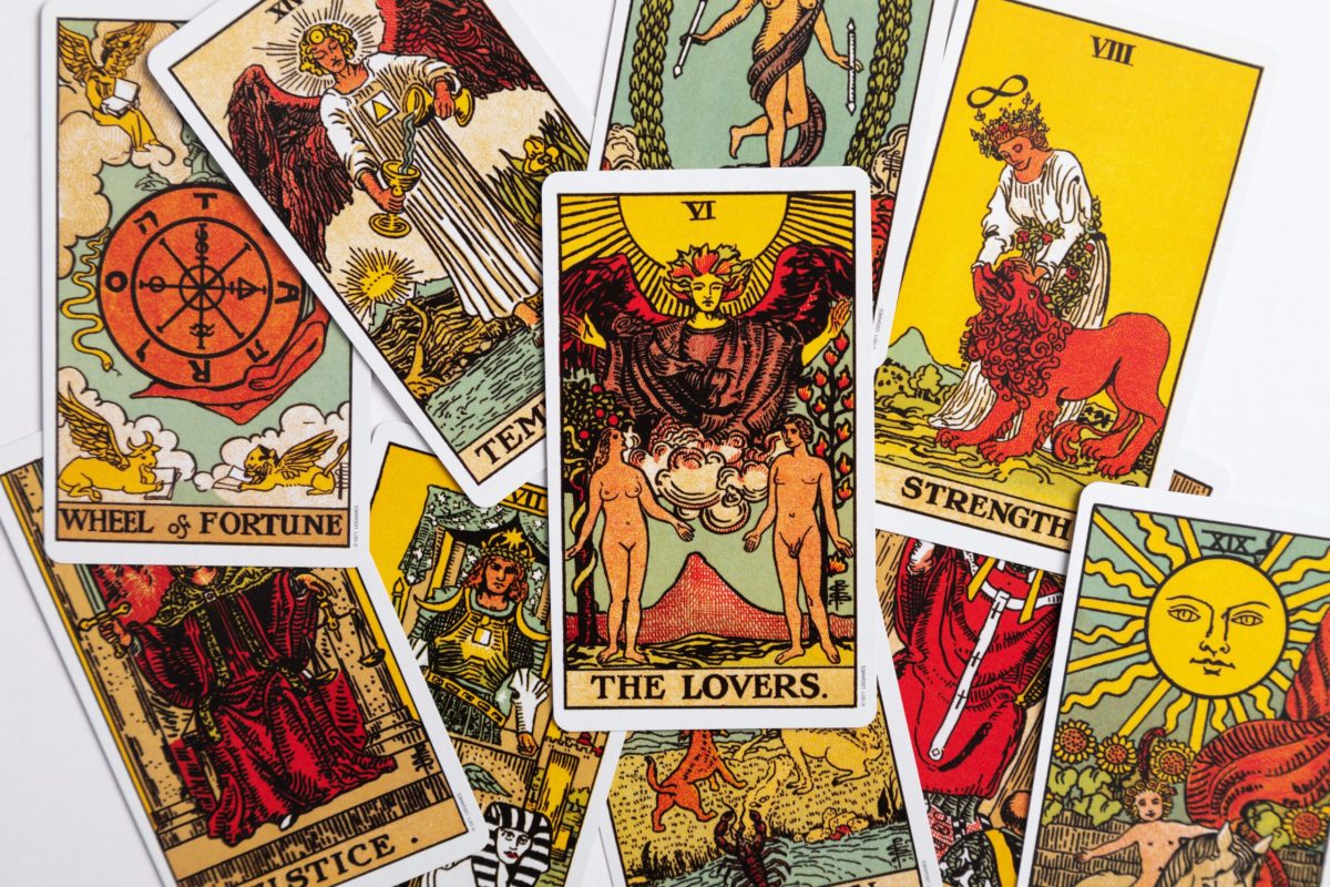 Citit în tarot. O metodă străveche cu impact modern asupra deciziilor personale