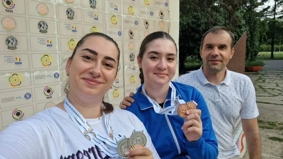 Cupa României: șase medalii la tir sportiv pentru două sportive de la CS Politehnica Iași, coordonate de conf. univ. dr. ing. Mihai Axinte, profesor al TUIASI