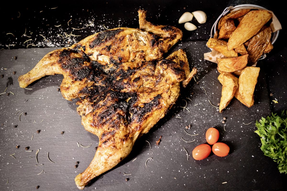 O metodă delicios de rapidă prin care poți să prepari un pui pe jar!