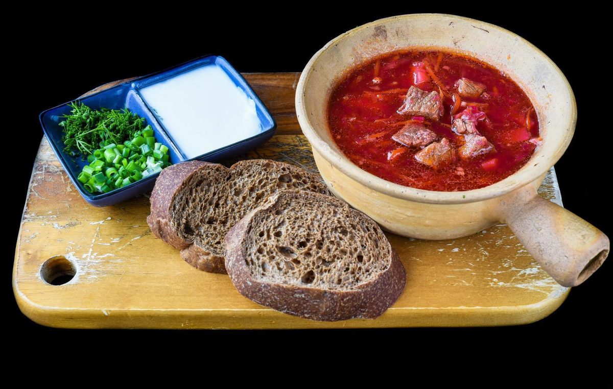Rețeta originală pentru un borș de sfeclă roșie delicios! Care este secretul preparatului ucrainean?