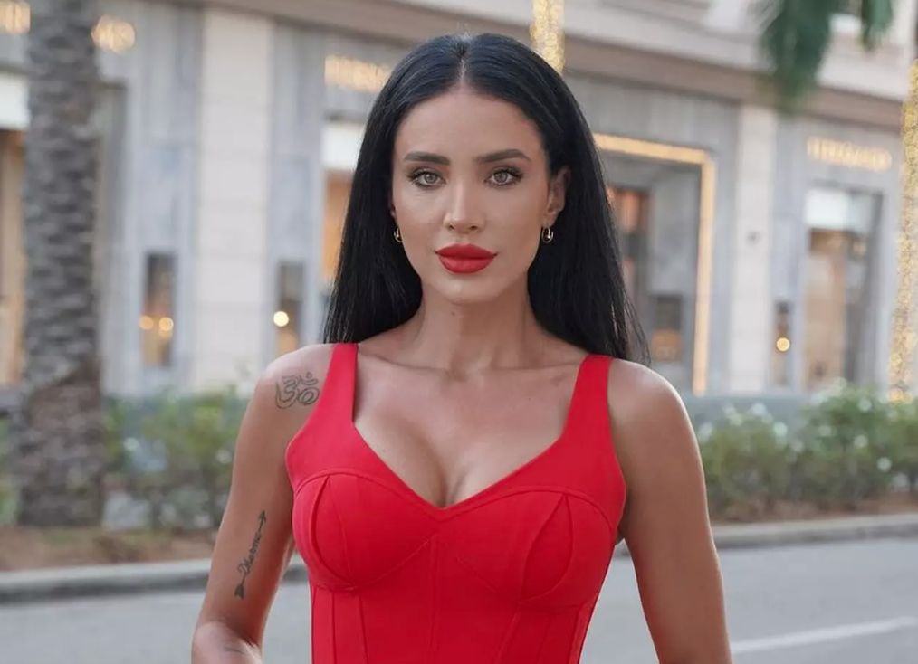 Ce s-a întâmplat cu Adelina Pestrițu după ce a renunțat la implanturile mamare. Ce a determinat-o să facă asta