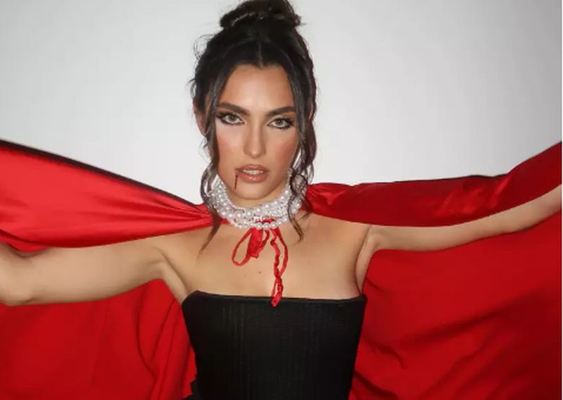 Alexia Eram, o vampiriță foarte sexy! Cum s-au costumat vedetele de Halloween – GALERIE FOTO