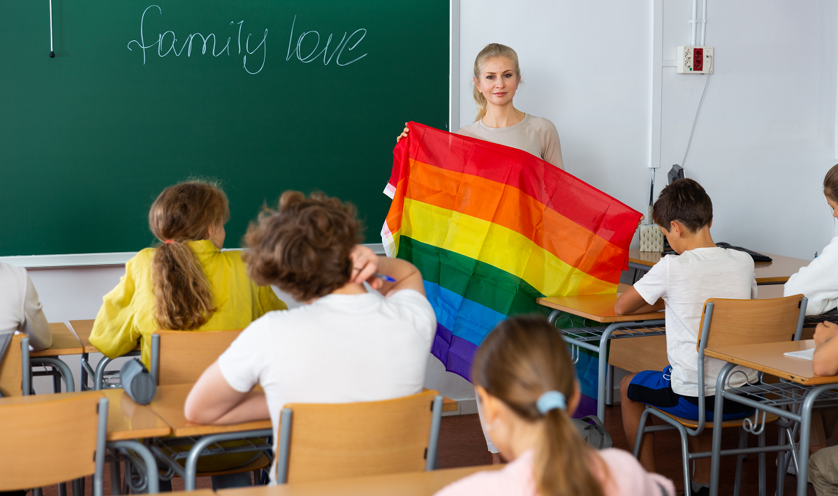 Comisia Europeană vrea educație LGBTQ+ în școlile din UE! Avertisment pentru Republica Moldova