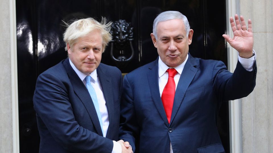 Boris Johnson spune că a găsit un microfon ascuns în baie după o întâlnire cu Benjamin Netanyahu