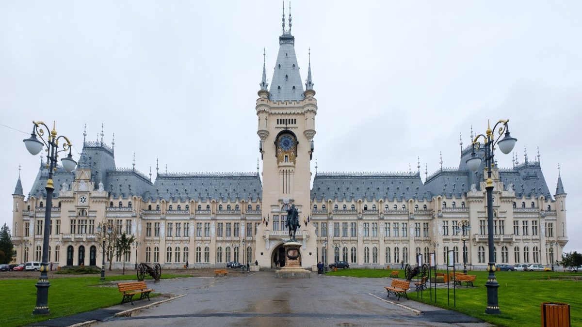 Expoziție de artă contemporană la Palatul Culturii din Iași. „Rezidența Tescani 2023, 2024” și „Picturi italiene”