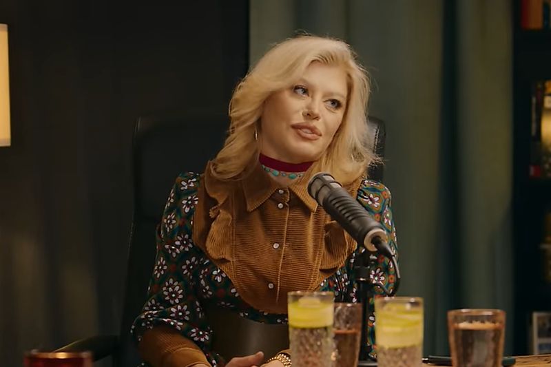 Loredana Groza i-a dansat pe masă lui Mihai Bobonete: „Ce nu fac eu pentru bani?!”