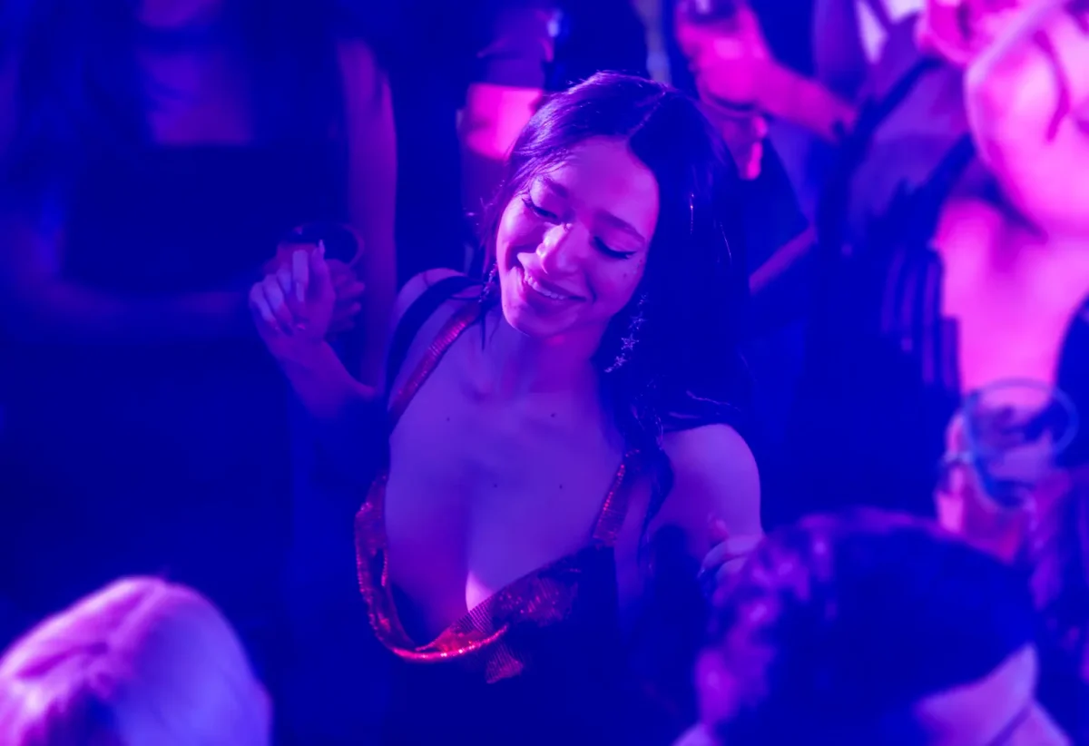 Actrița Mikey Madison în „Anora”, filmul remarcabil despre o dansatoare exotică din Brooklyn