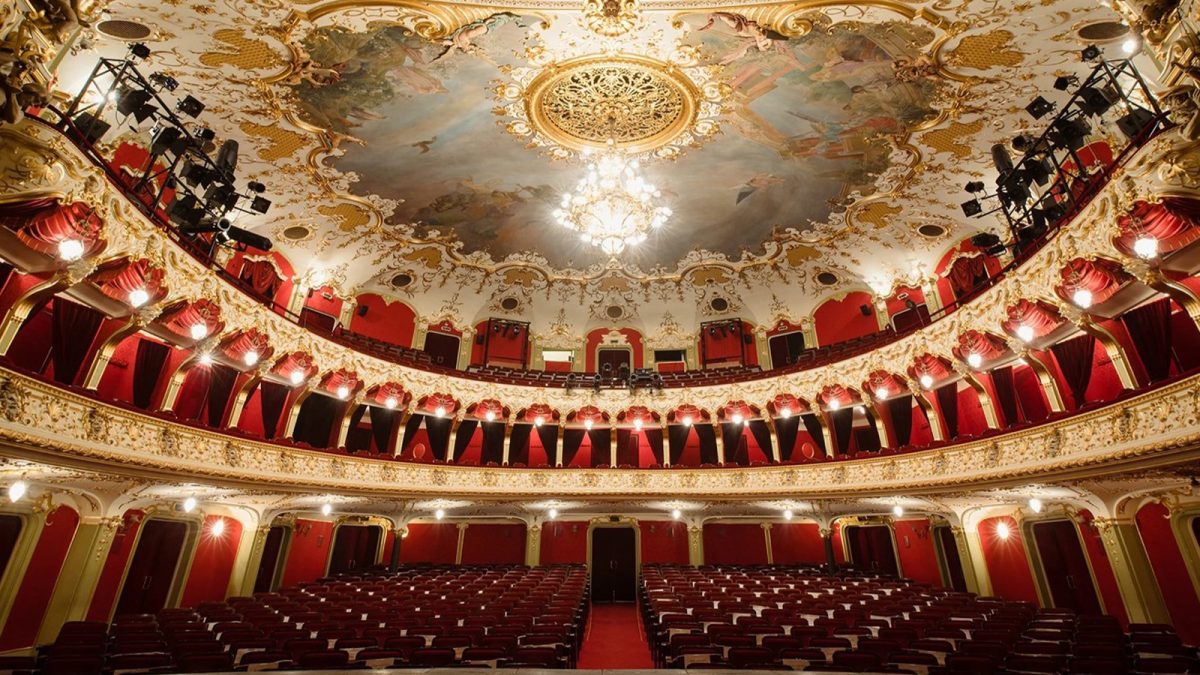 Naționalul ieșean, invitat cu două mari producții, la Craiova, la Săptămâna Purcărete: 50 de ani de excelență în teatru 