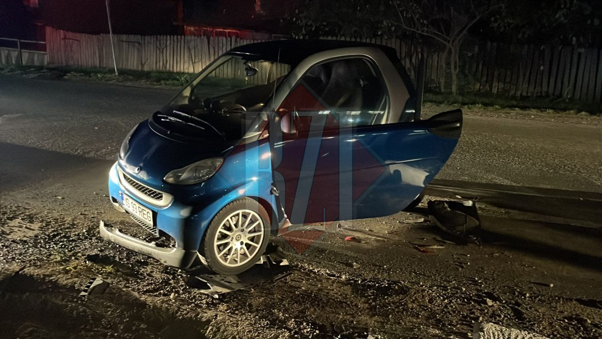 Accident violent în localitatea Dumbrava din județul Iași. Două autoturisme s-au izbit și o persoană a fost rănită
