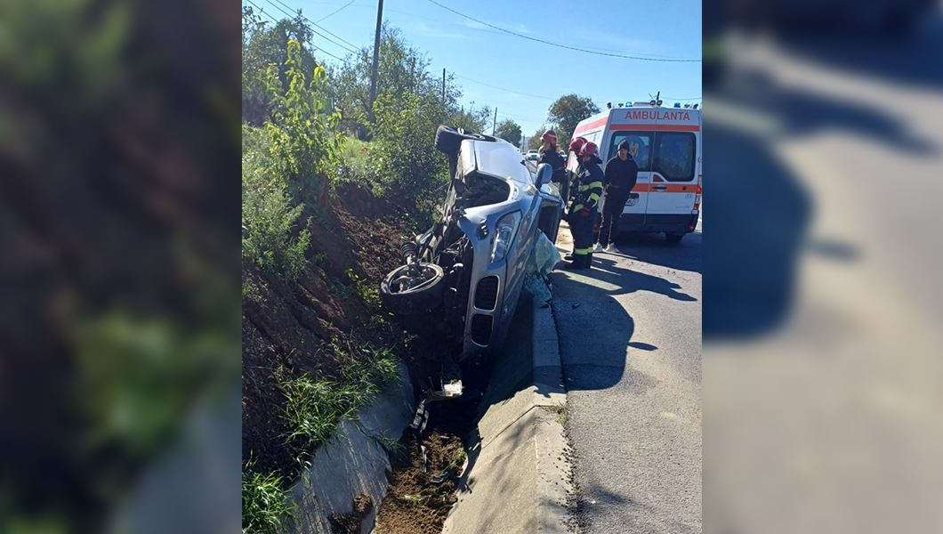 Accident rutier la Schitu Duca. Un BMW a ajuns în șanț – UPDATE