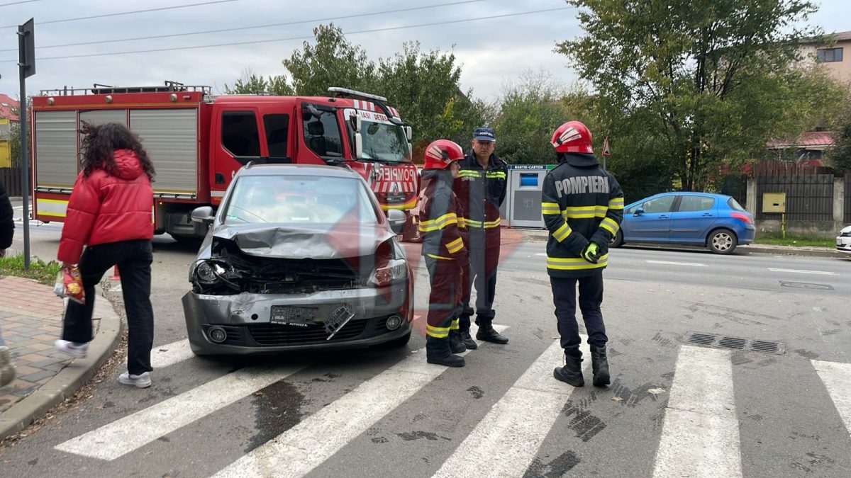 Accident rutier în Iași. Două autoturisme s-au ciocnit pe strada Tudor Neculai