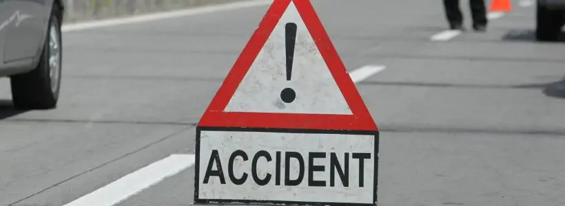 Accident grav pe centura Iașului. O persoană este inconștientă după ce un autoturism a izbit din plin o căruță – EXCLUSIV