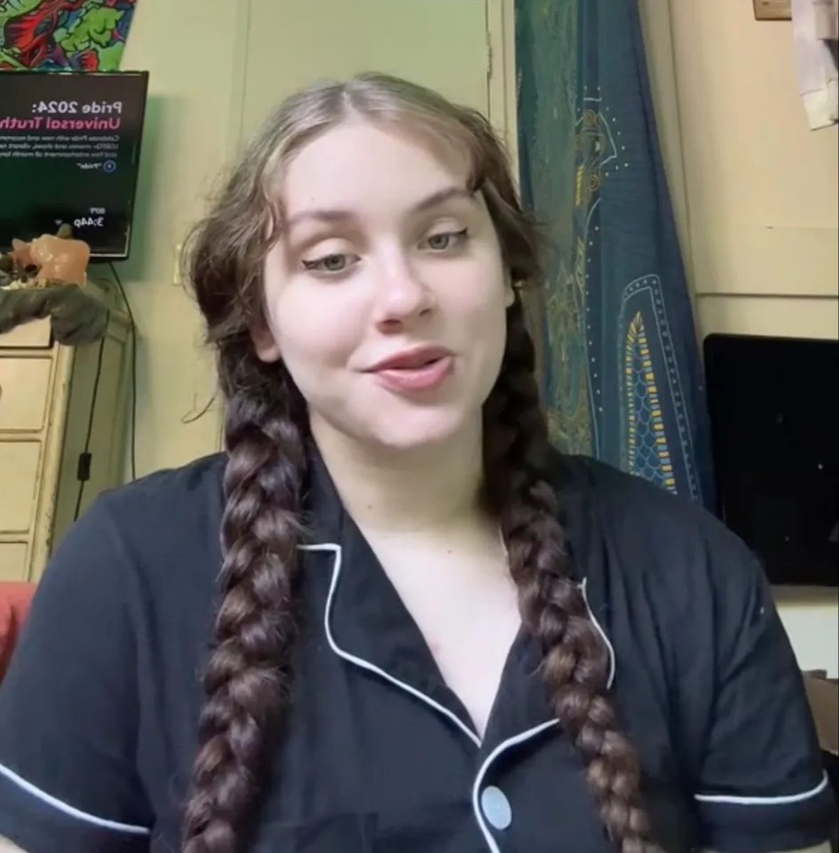 O adolescentă de 15 ani nu a crezut că este însărcinată! A zis că este din cauză că mânâncă multă brânză!