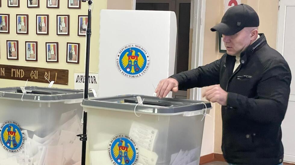 Ce scrie presa rusă despre alegerile din Republica Moldova