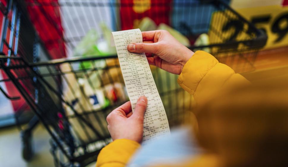 Alimentele care se vor scumpi la iarnă! Românii cheltuiesc cei mai mulți bani pe lună pentru mâncare
