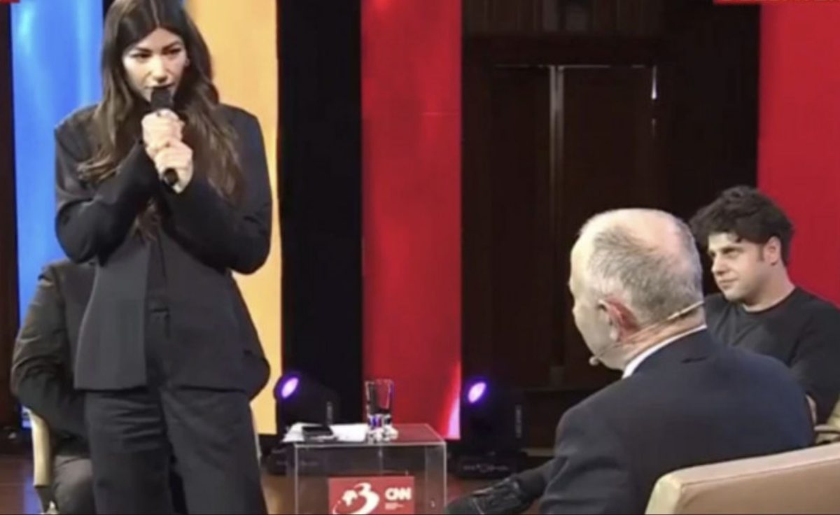 Ana, fiica lui Micea Geoană, a fost acuzată de plagiat: „Jenant, rușinos și plin de penibil!”
