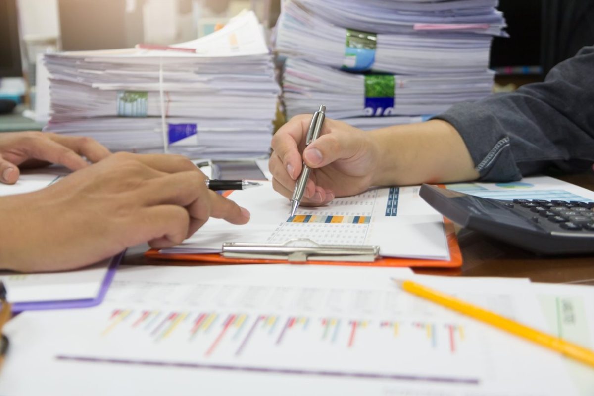Angajații cu vechime în muncă vor primi 1.000 de lei pe lună în plus la salariu!
