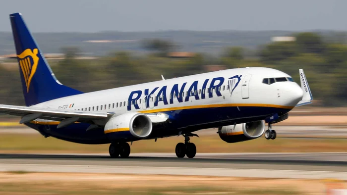 Haos pe aeroportul din Bergamo! Zboruri amânate, deviate sau anulate după ce anvelopa unui avion a explodat