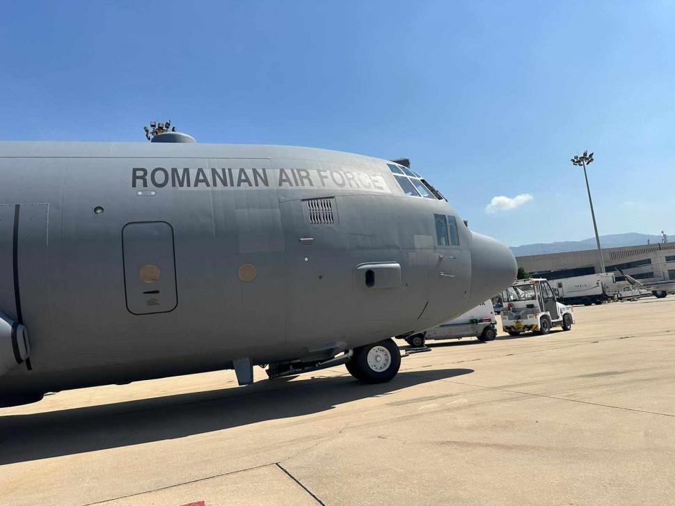 Zeci de români, evacuați de urgență din Liban. Zborul a fost realizat cu sprijinul MApN