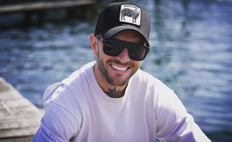 Cătălin Bordea își răsfață iubita „fără un motiv anume”. Ce surpriză i-a pregătit comediantul