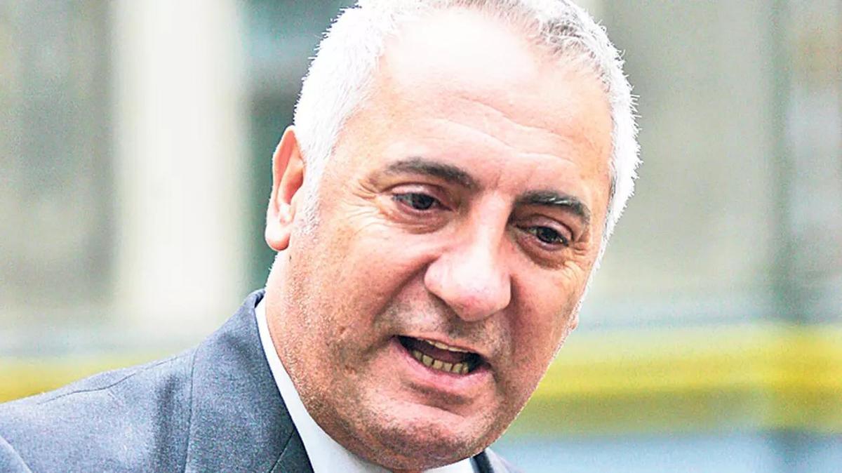 Avocatul Cătălin Dancu face praf dosarul DNA în care şi-a apărat clientul, solicitând poliţiei informaţii despre permisul auto al clientului