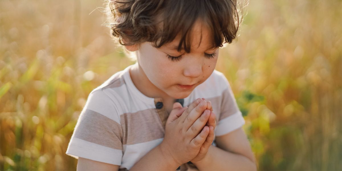 Cele mai frumoase poezii creștine. Călătorii spirituale prin versuri