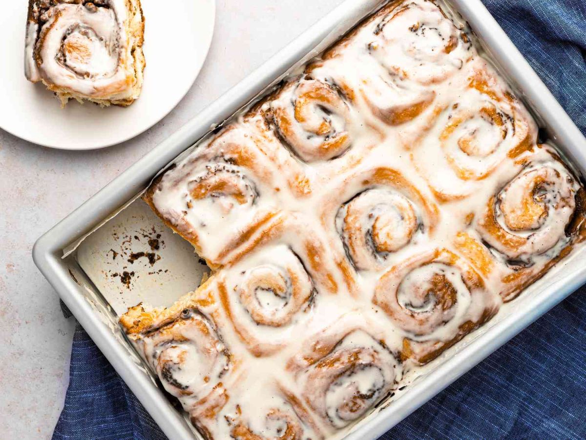 Cinnamon Rolls – rețetă. Deliciul perfect pentru orice moment al zilei
