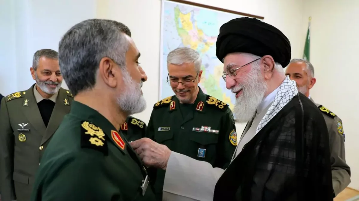 Decorarea unui Comandant Iranien și Proteste Violente la Roma: Tensiuni în Creștere pe Fondul Conflictului cu Israelul
