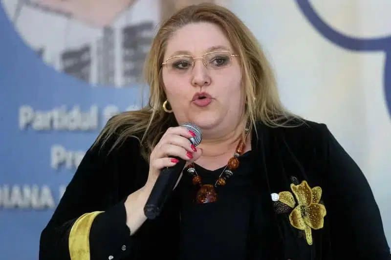 Diana Șoșoacă își cheamă susținătorii în fața CCR, care i-a anulat candidatura la Cotroceni